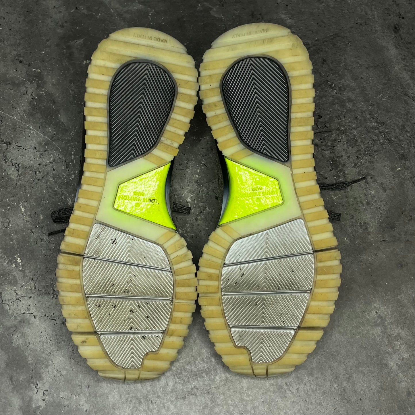 Louis Vuitton VNR - Uk 7 (Fit 7.5/8)