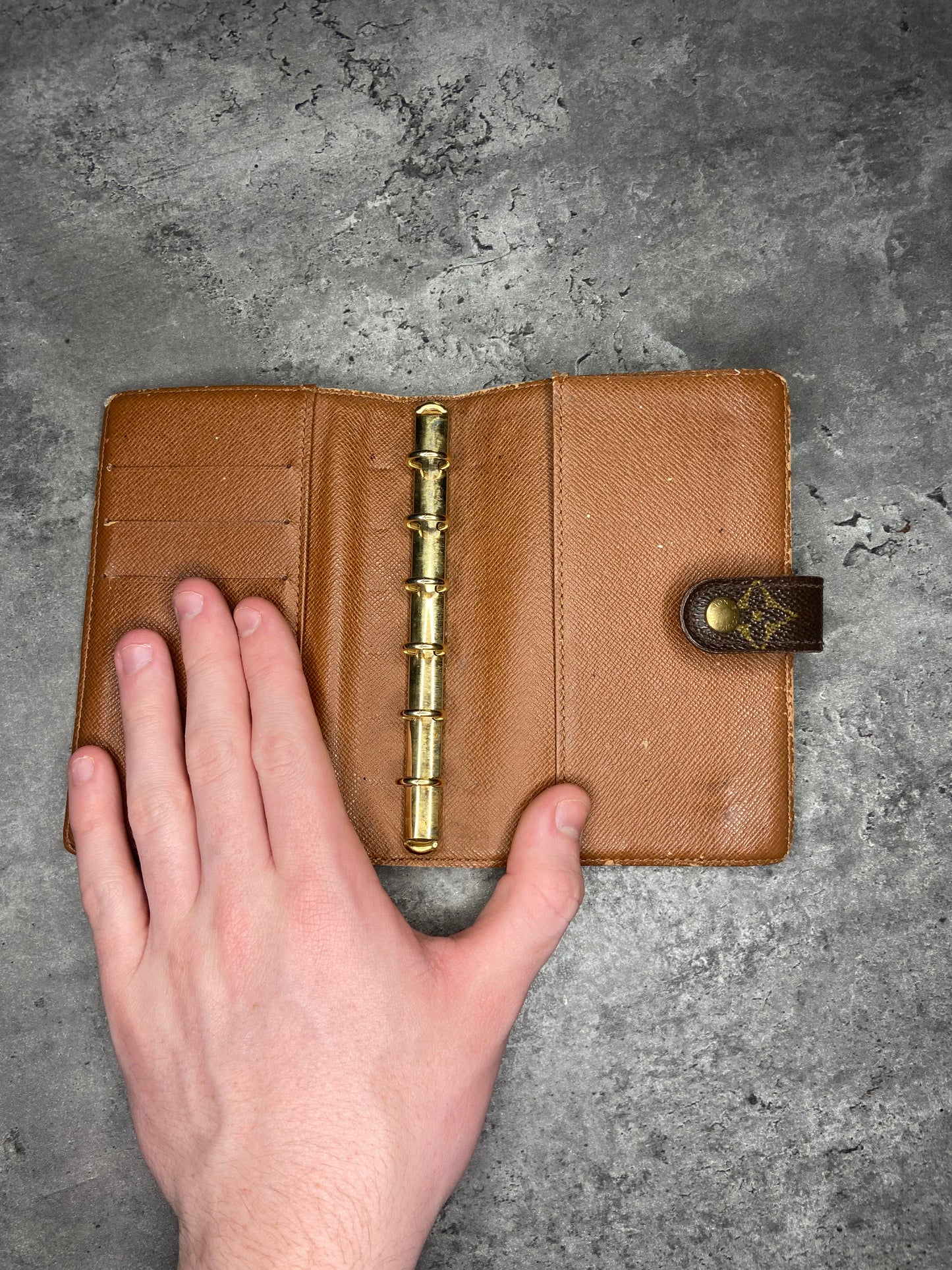 Notepad holder