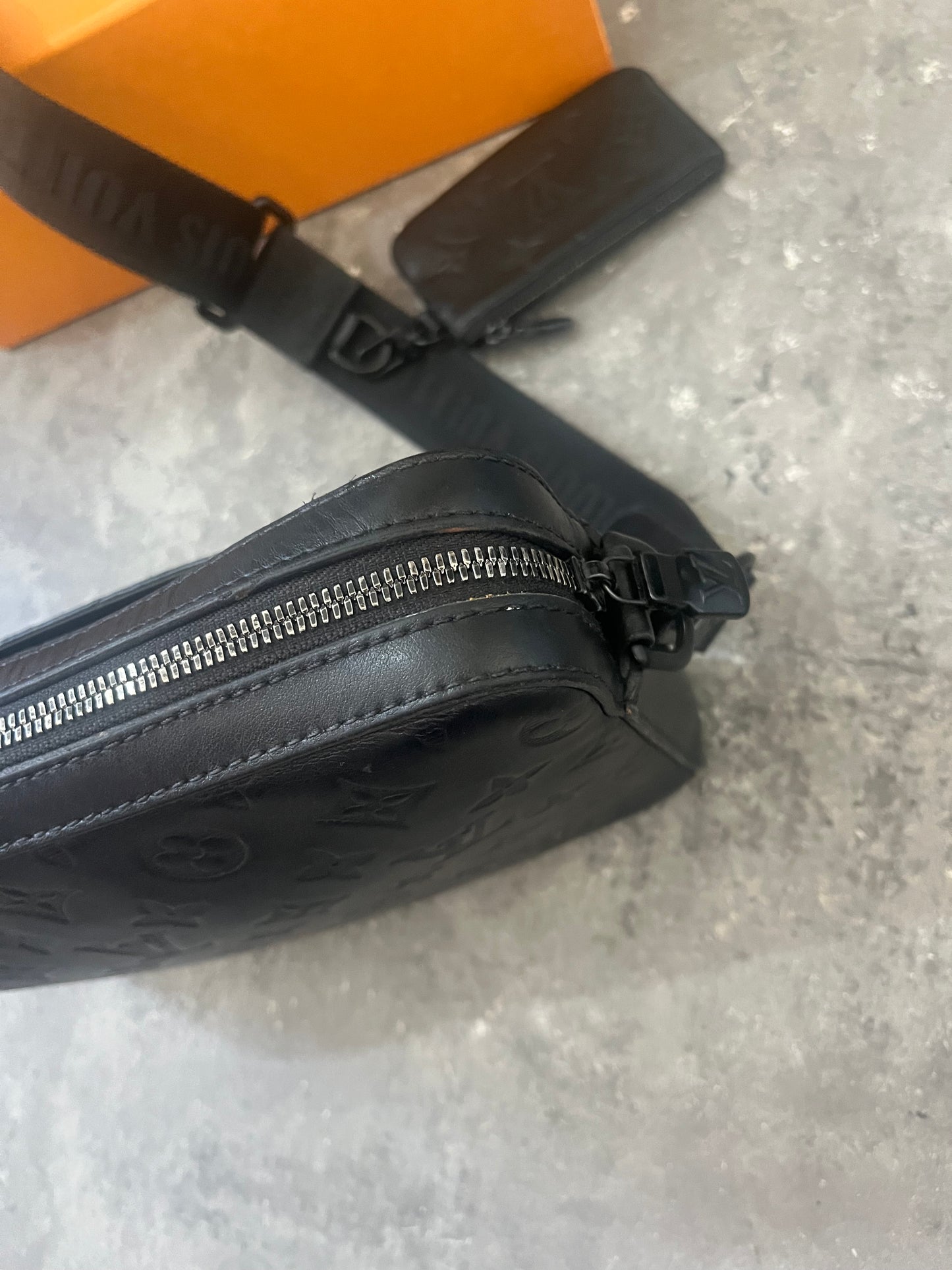 Louis Vuitton Duo Messenger
