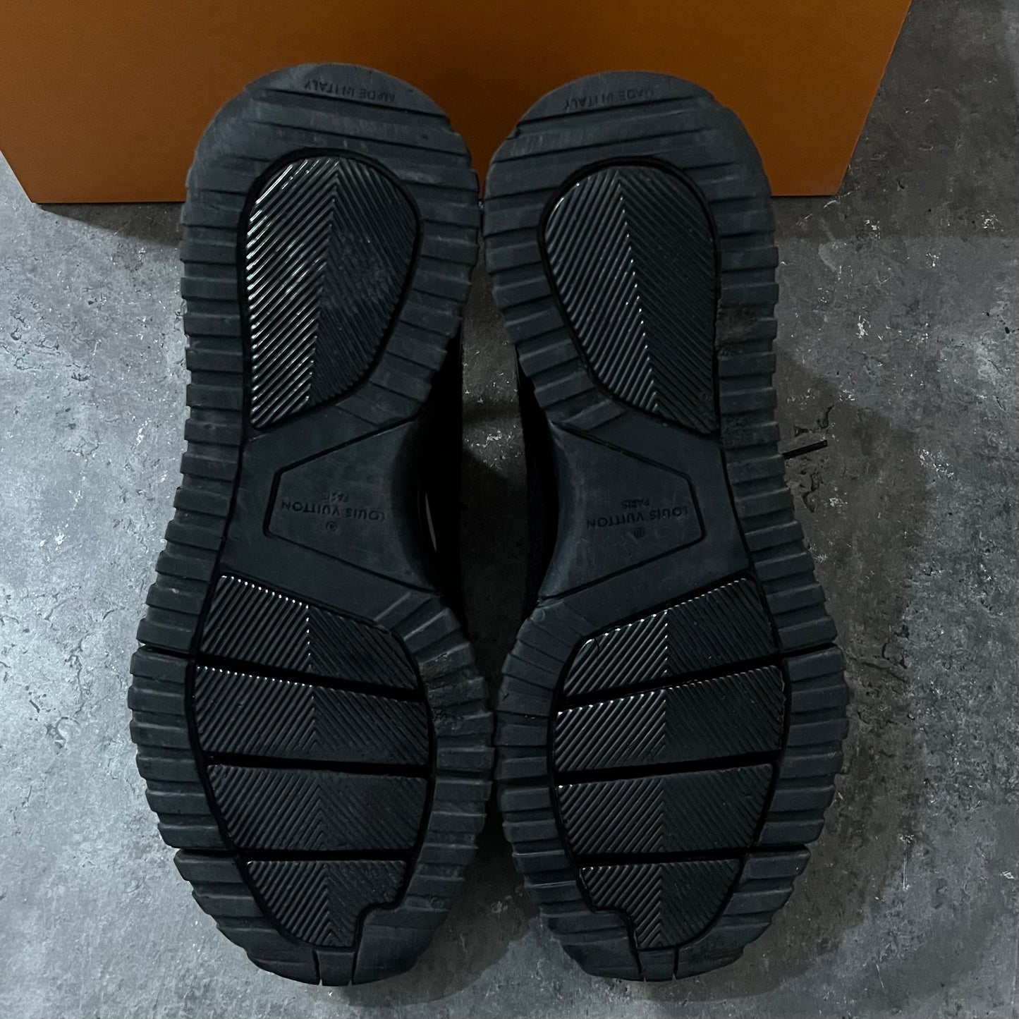 Louis Vuitton VNR - Uk 8 (Fit 9)