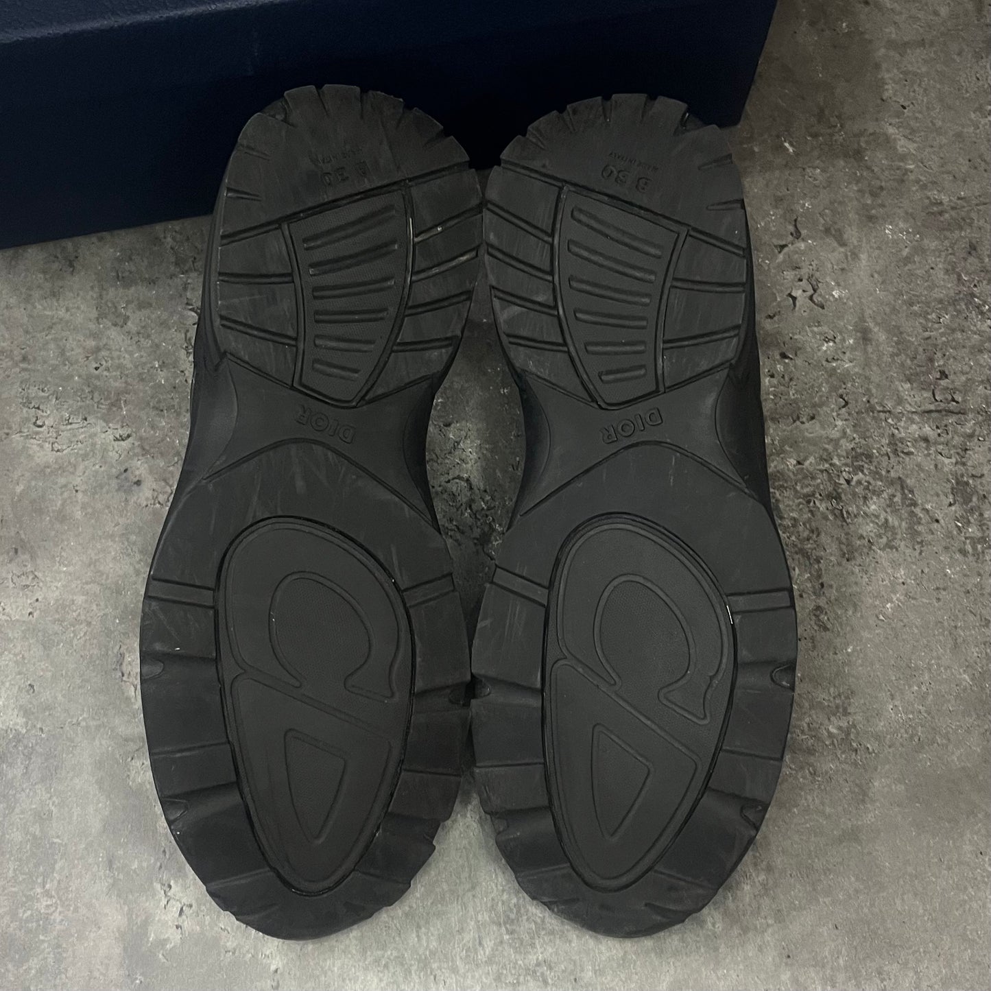 Dior B30 - Uk 7.5 (41.5)