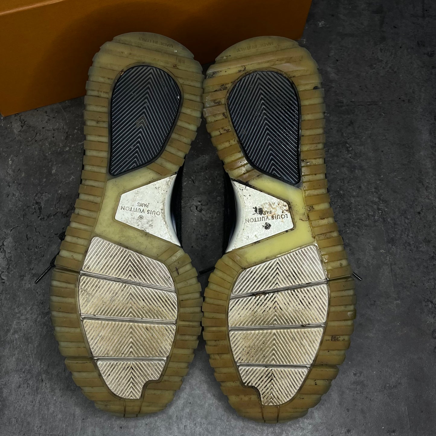 Louis Vuitton VNR - Uk 8.5 (Fit 9/9.5)