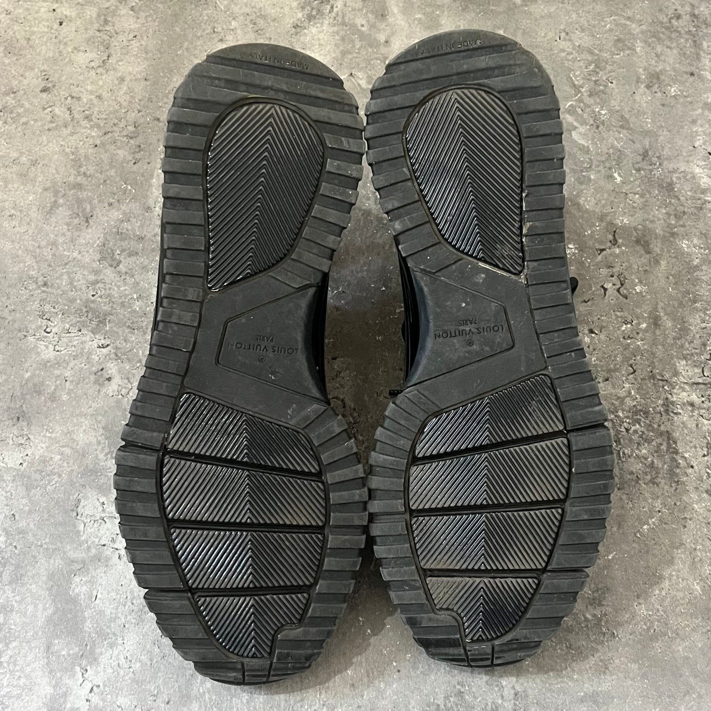 Louis Vuitton VNR - Uk 7 (Fit 8)