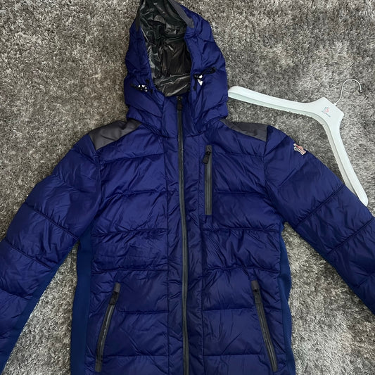 Moncler Grenoble - Fits Medium