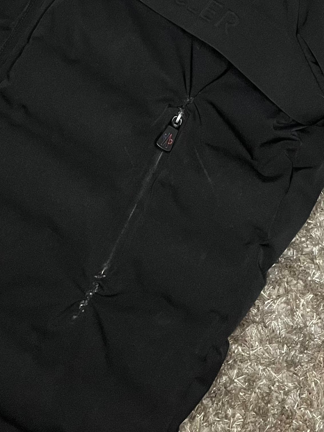 Moncler Grenoble - Size 4 (Fits M)