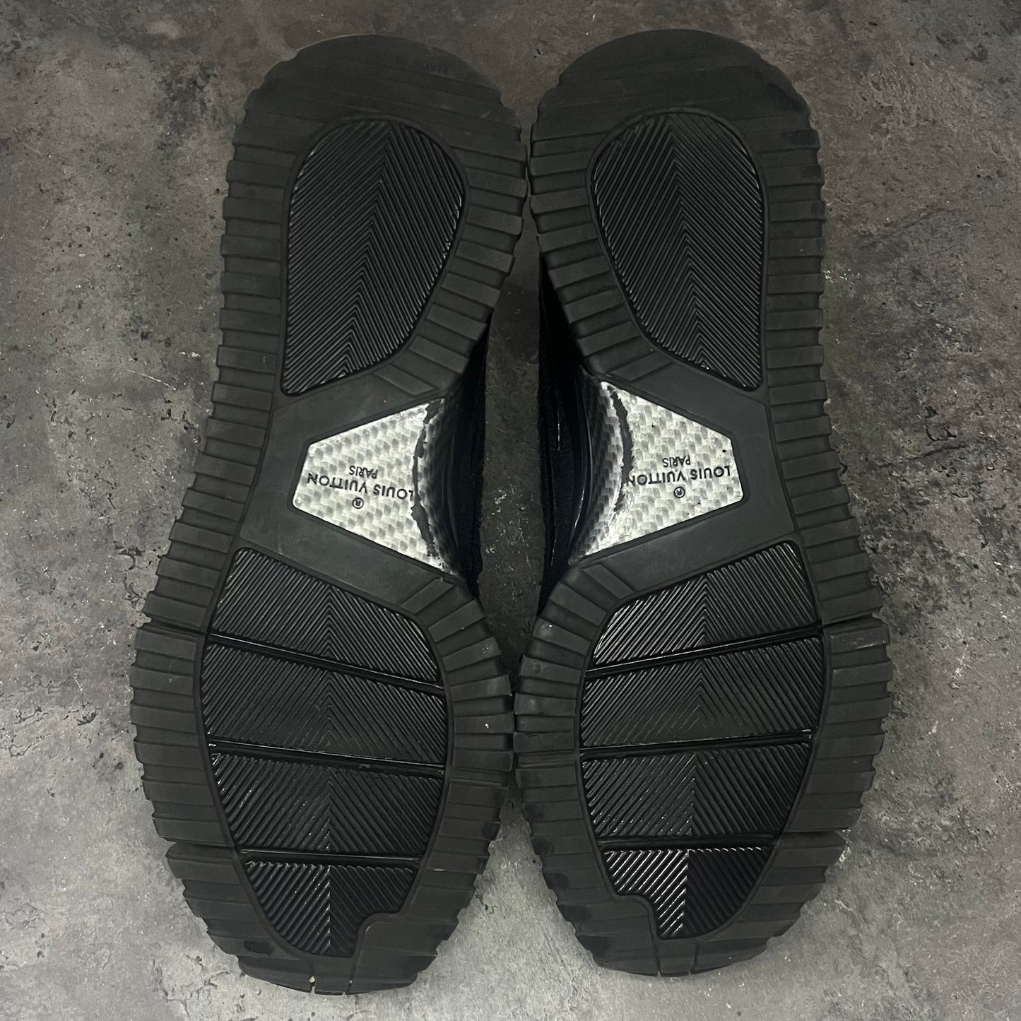 Louis Vuitton VNR - Uk 8 (Fit 9)