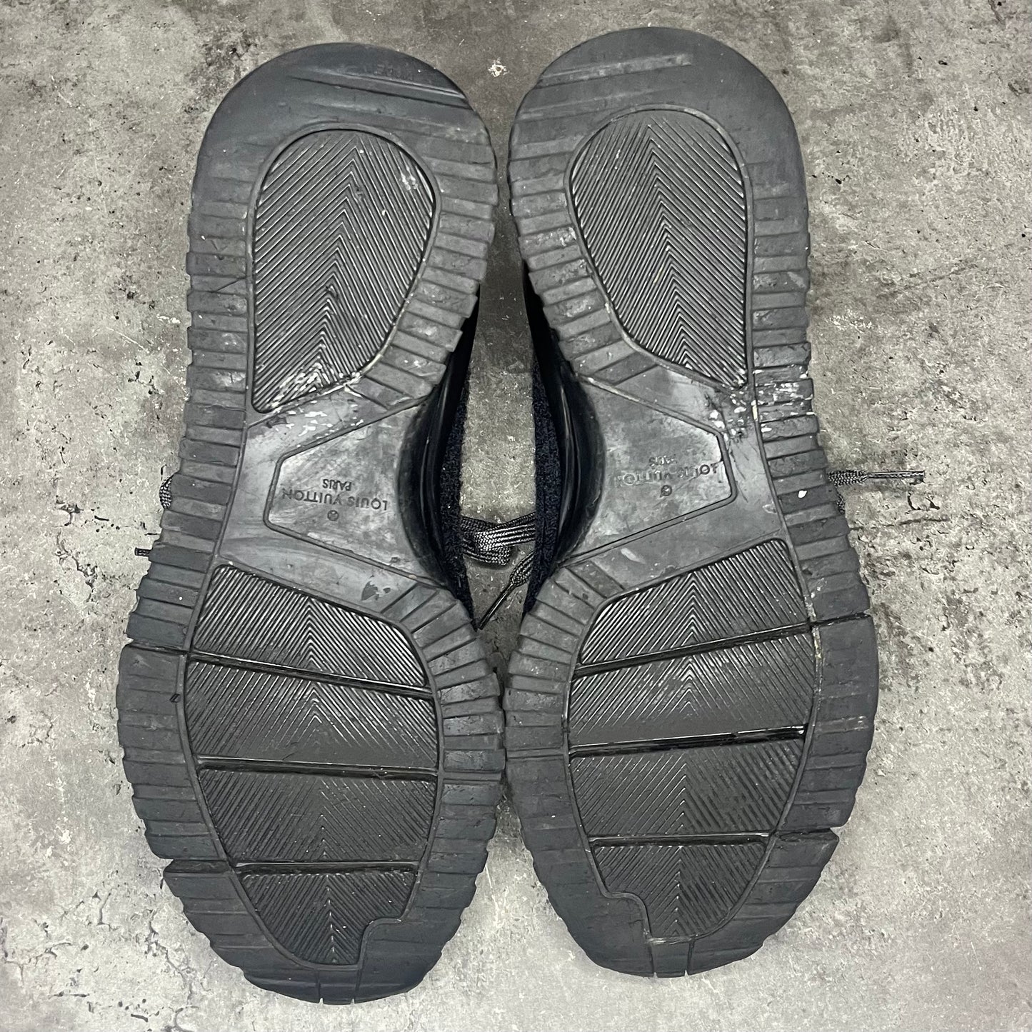 Louis Vuitton Vnr - Uk 7 (Fit 8)