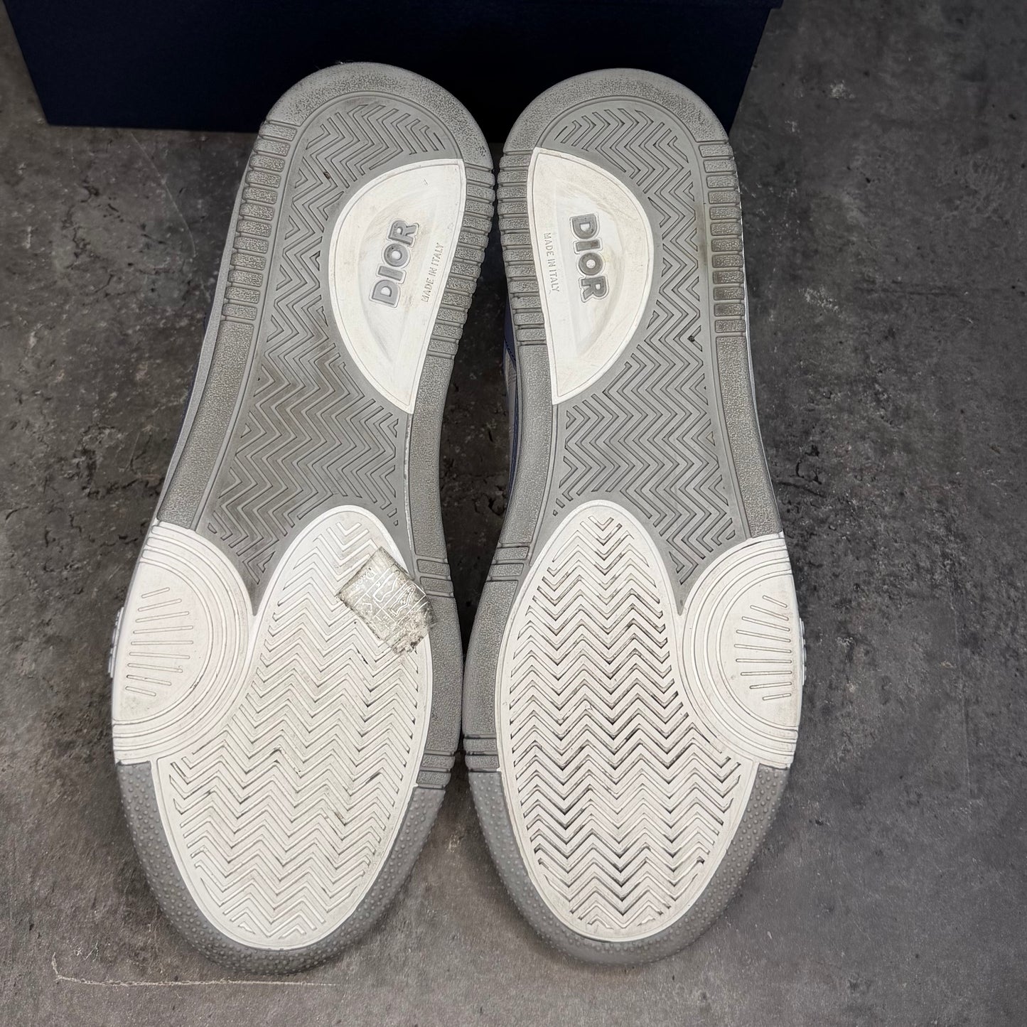 Dior B27 - Uk 6.5 (Fit 7/7.5)