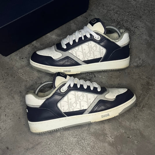 Dior B27 - Uk 6.5 (Fit 7/7.5)