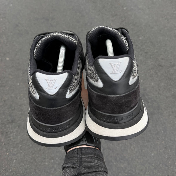 Louis Vuitton Runaway Black Trainer - Uk 9.5 (Fit 10.5) - view 5