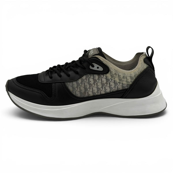 Dior B25 Black/White - UK 10 (EU 44)