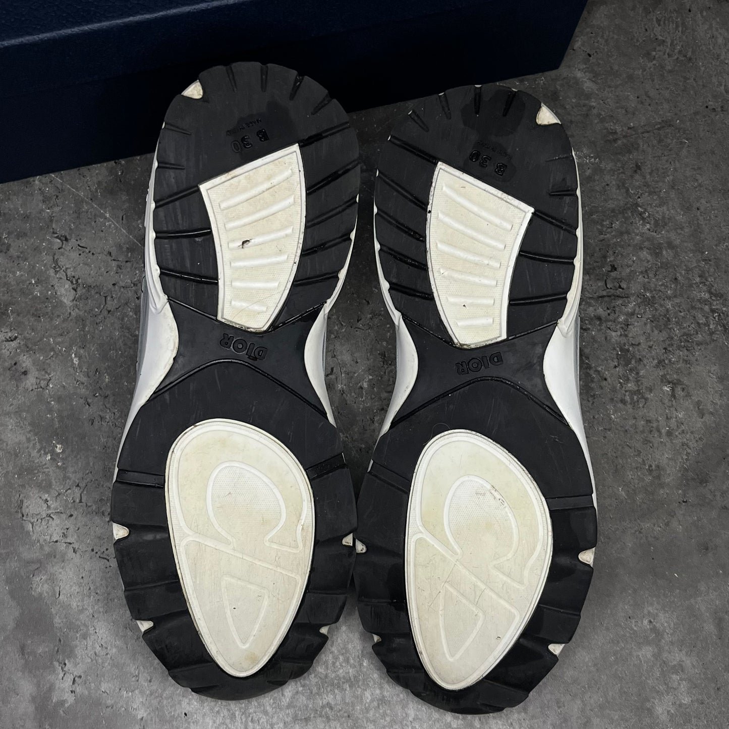 Dior B30 - Uk 9.5 (43.5)