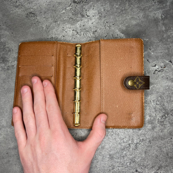 Notepad holder