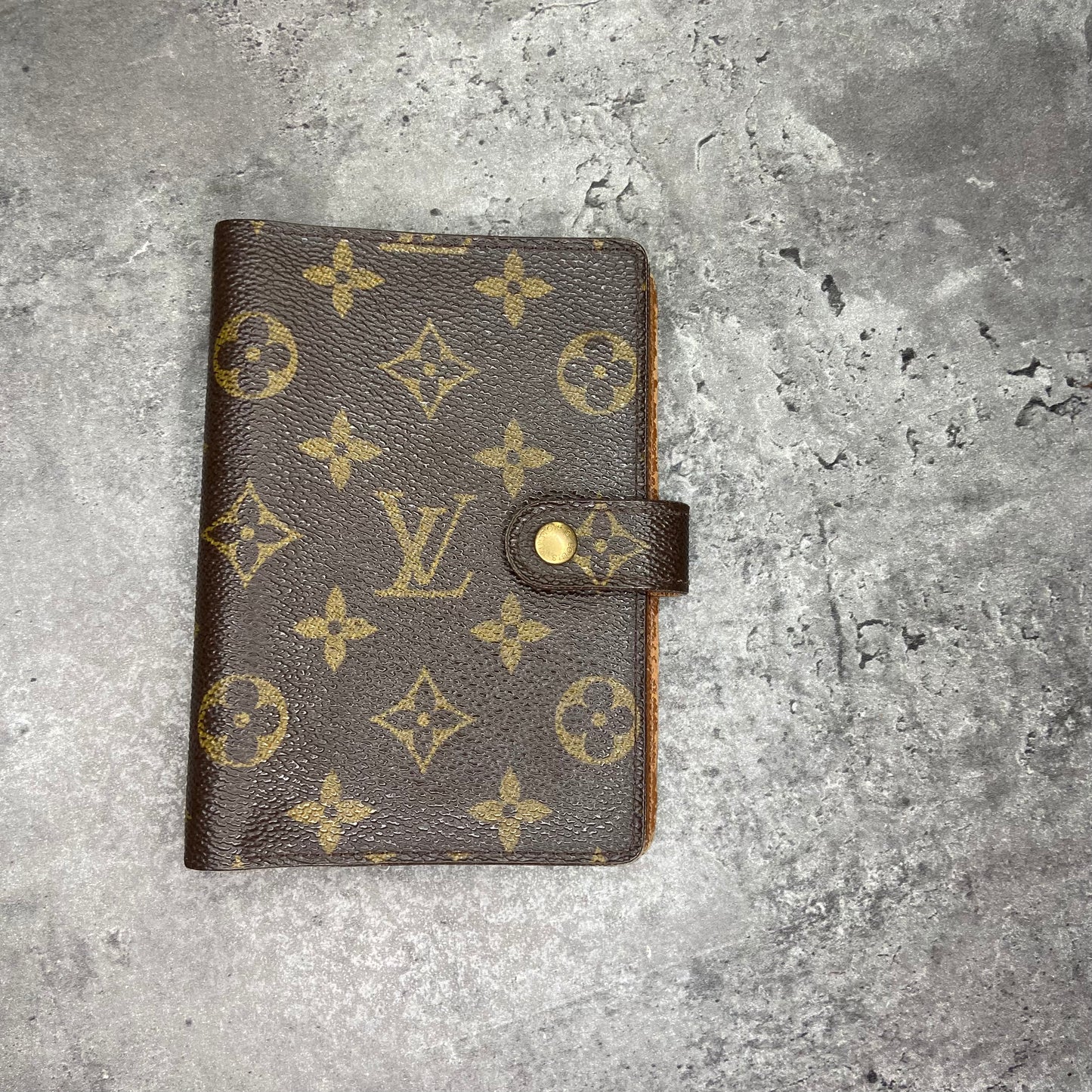 Notepad holder