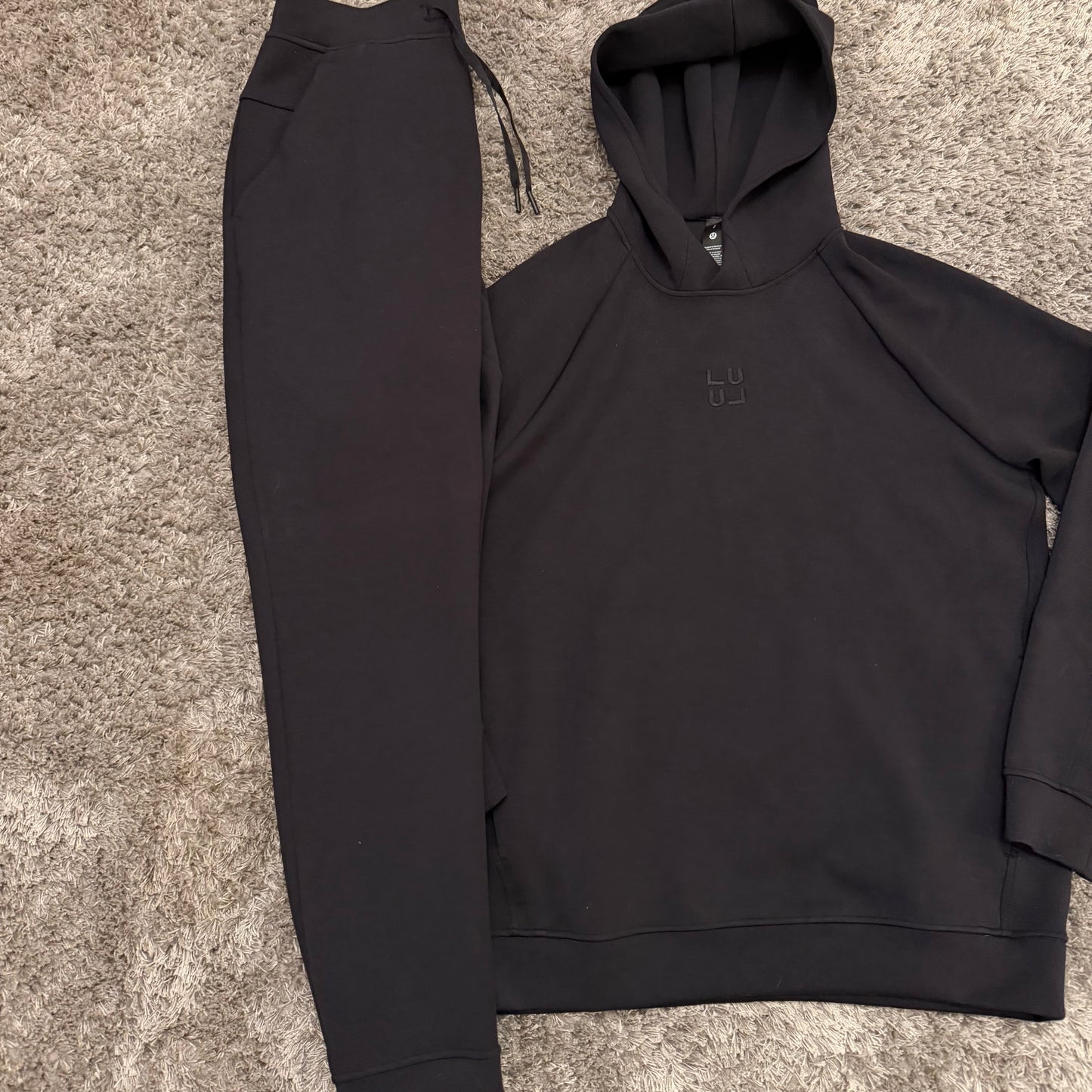 Lululemon Tracksuit Black - Small