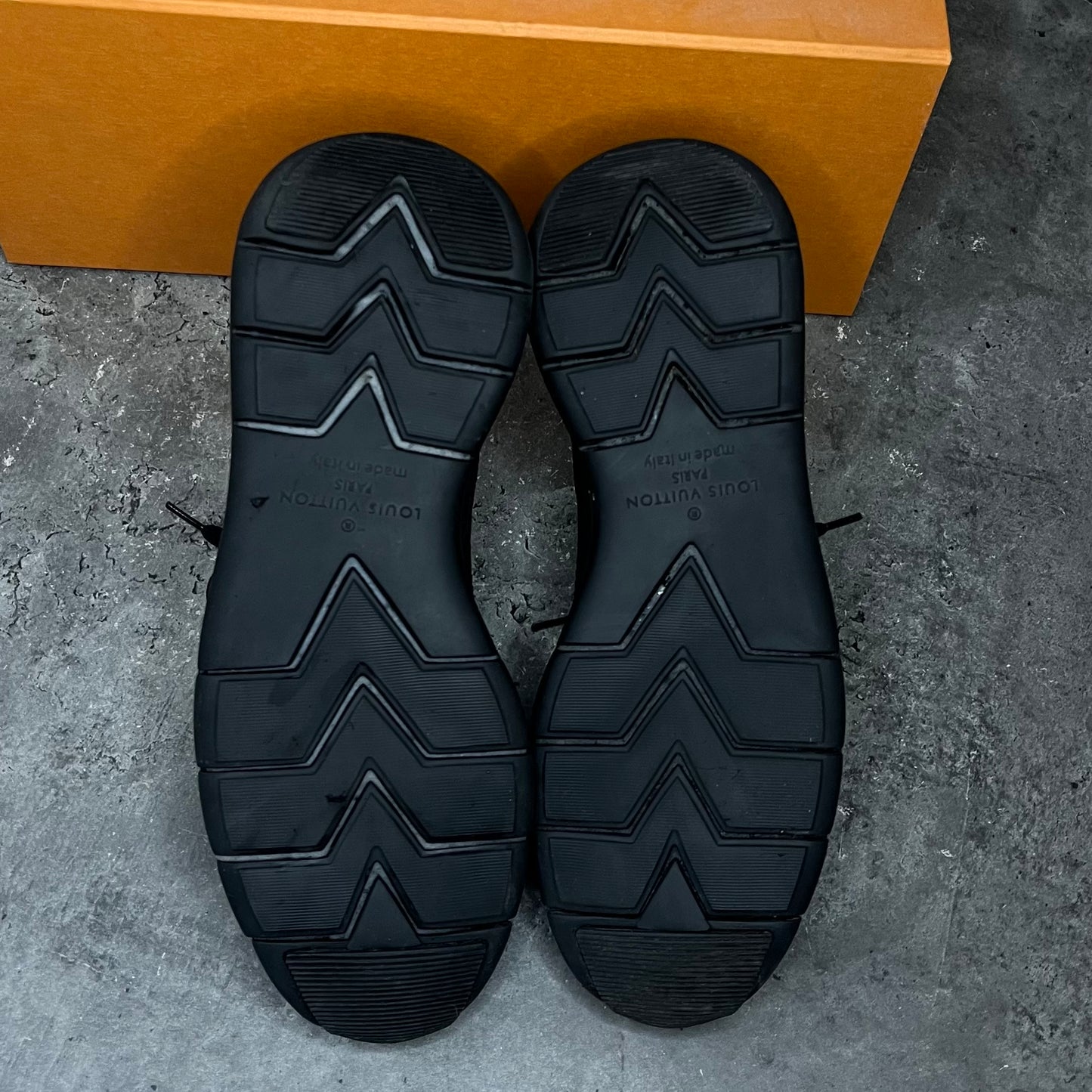 Louis Vuitton Fastlane - Uk 8 (Fit 8.5/9)