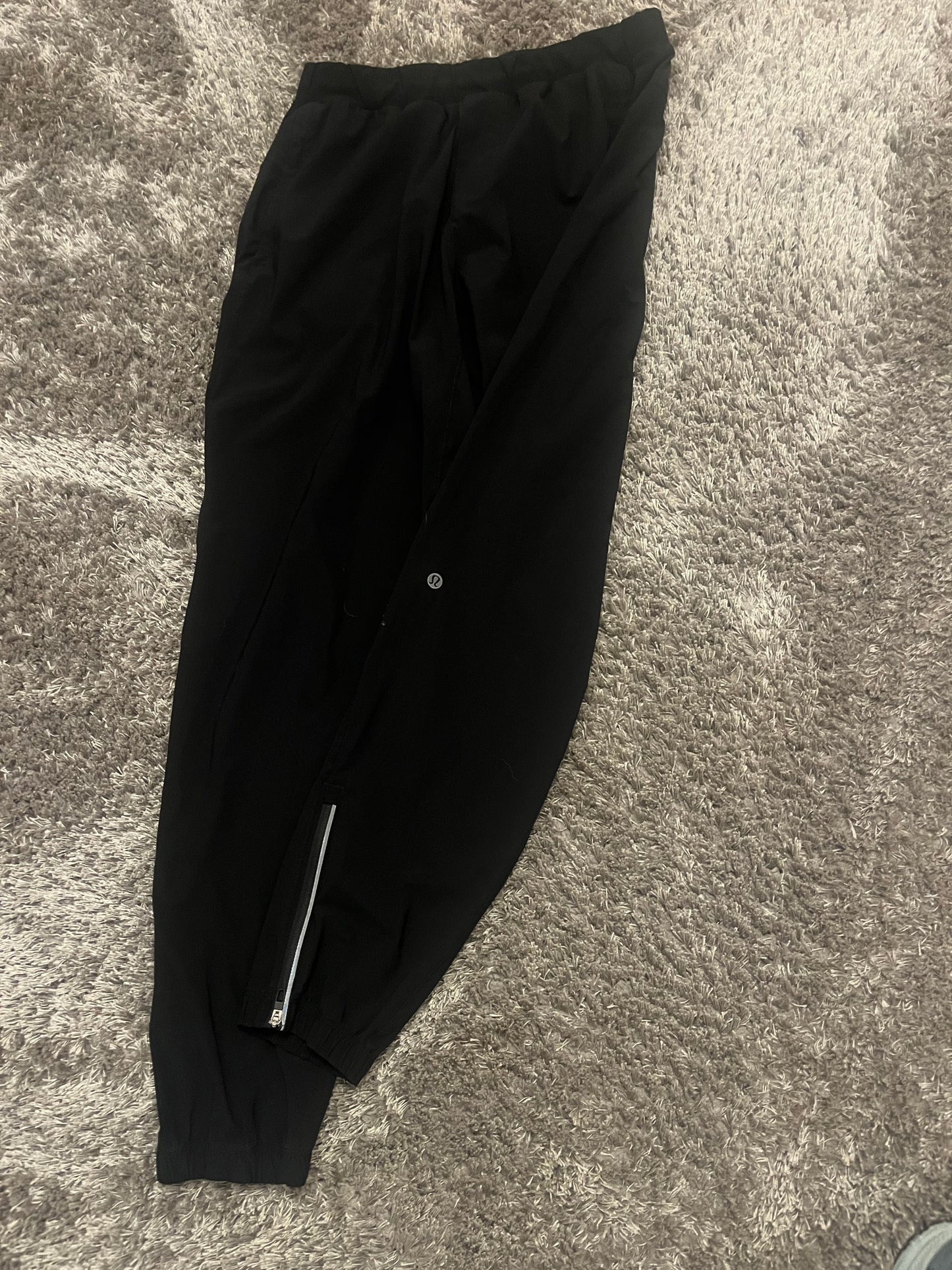 Lululemon Pants - Small