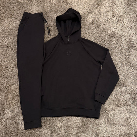 Lululemon Tracksuit Black - Small