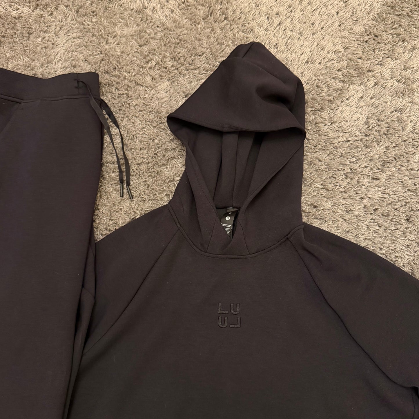 Lululemon Tracksuit Black - Small