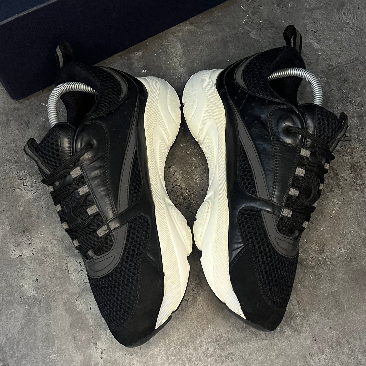 Dior B22 - Uk 7.5 (41.5)