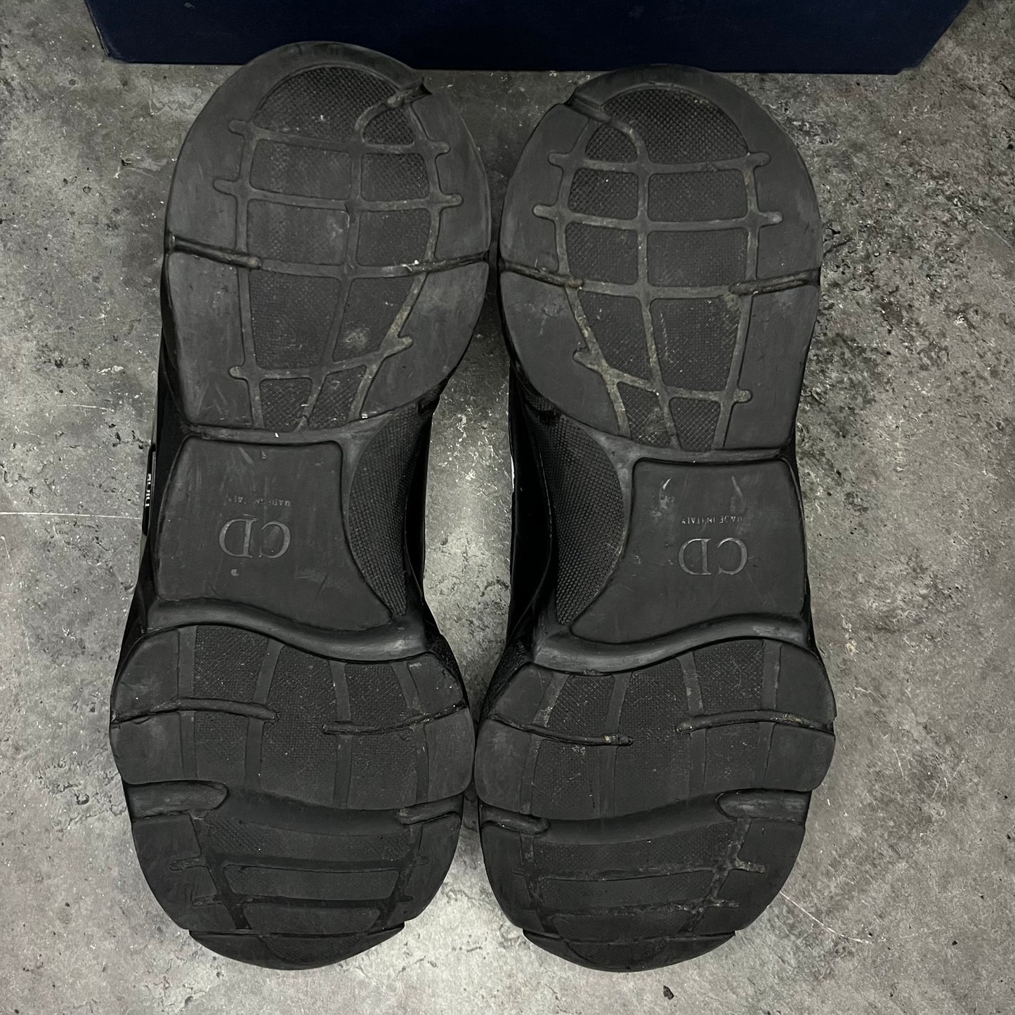 Dior B22 - Uk 10 (44)