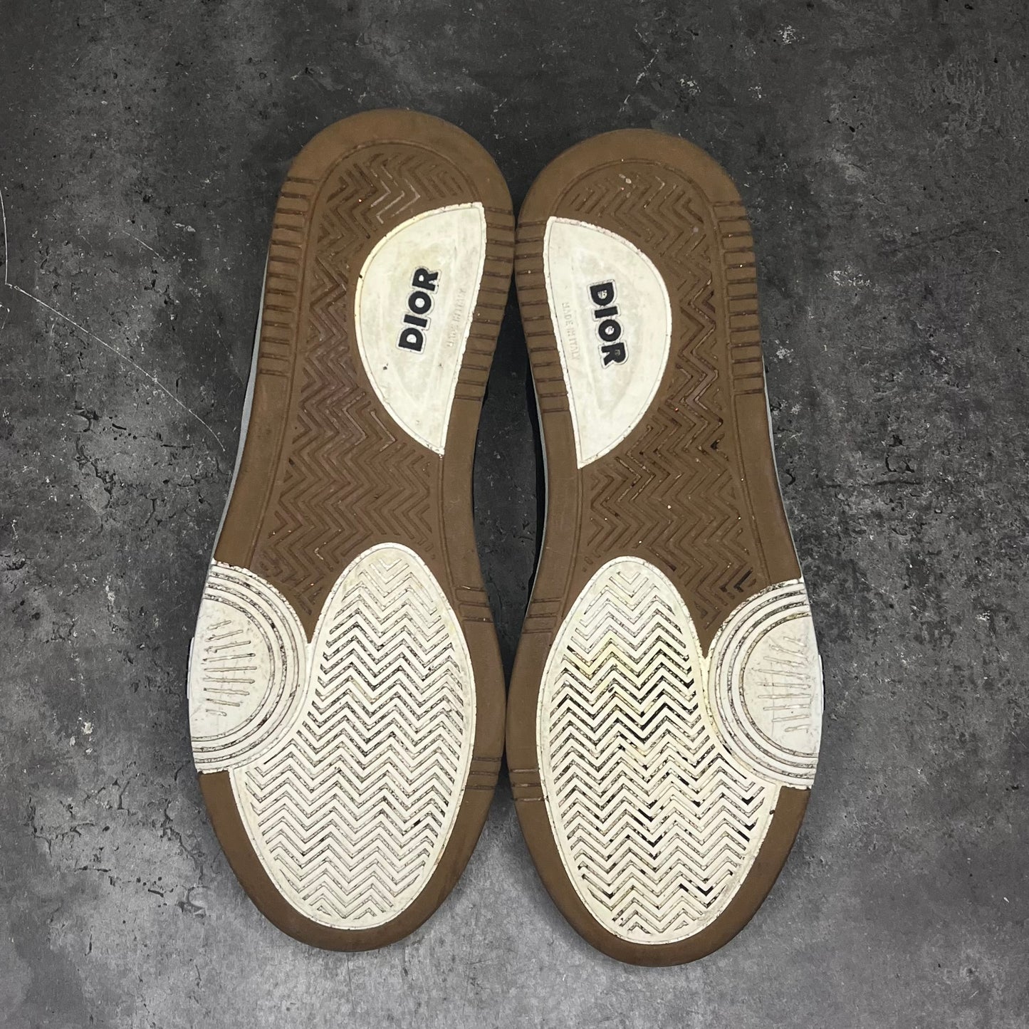 Dior B27 - Uk 6.5 (Fit 7/7.5)