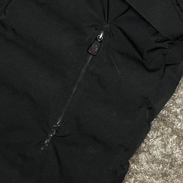 Moncler Grenoble - Size 4 (Fits M)