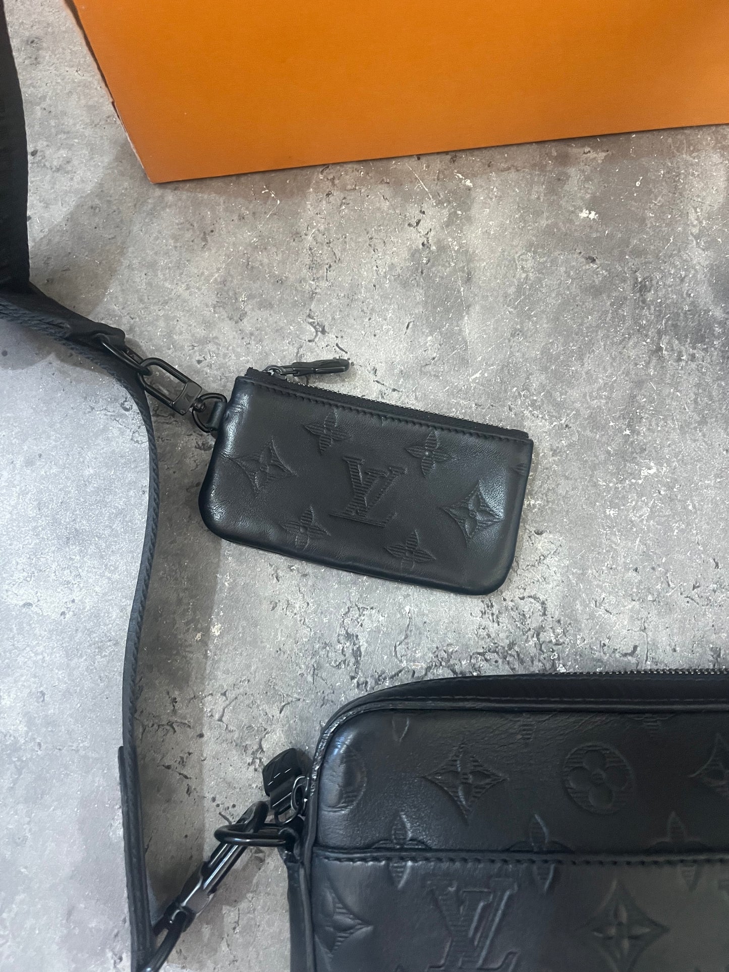 Louis Vuitton Duo Messenger