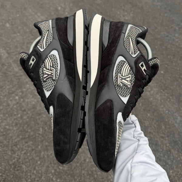 Louis Vuitton Runaway Black Trainer - Uk 8 (Fit 9)