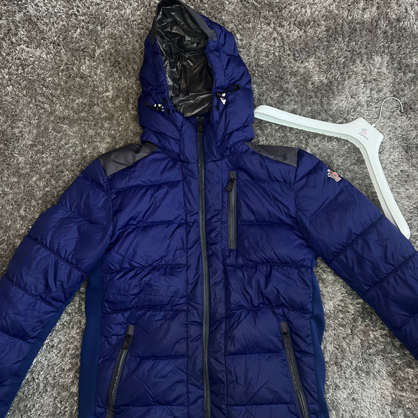 Moncler Grenoble - Fits Medium