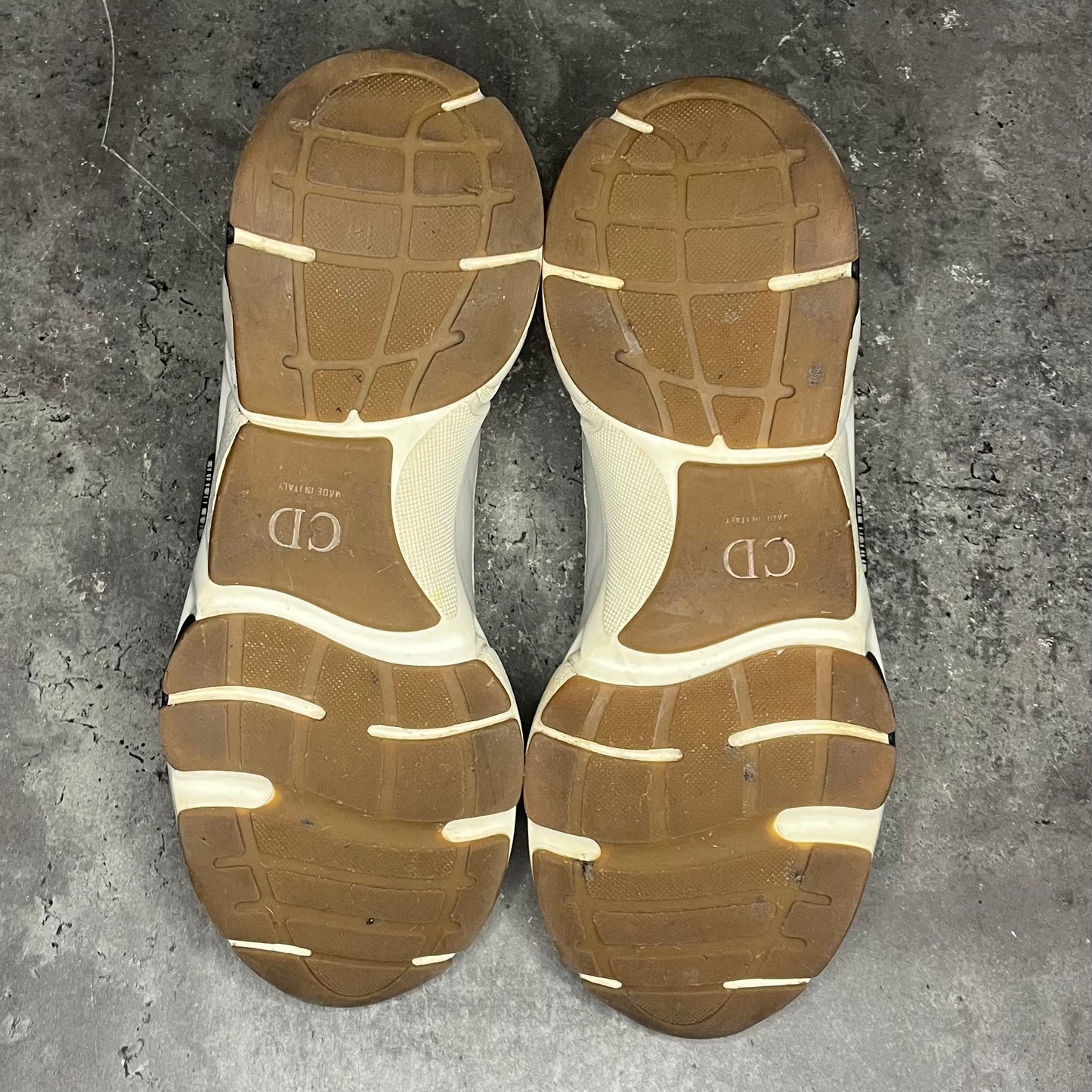 Dior B22 - Uk 7.5 (41.5)