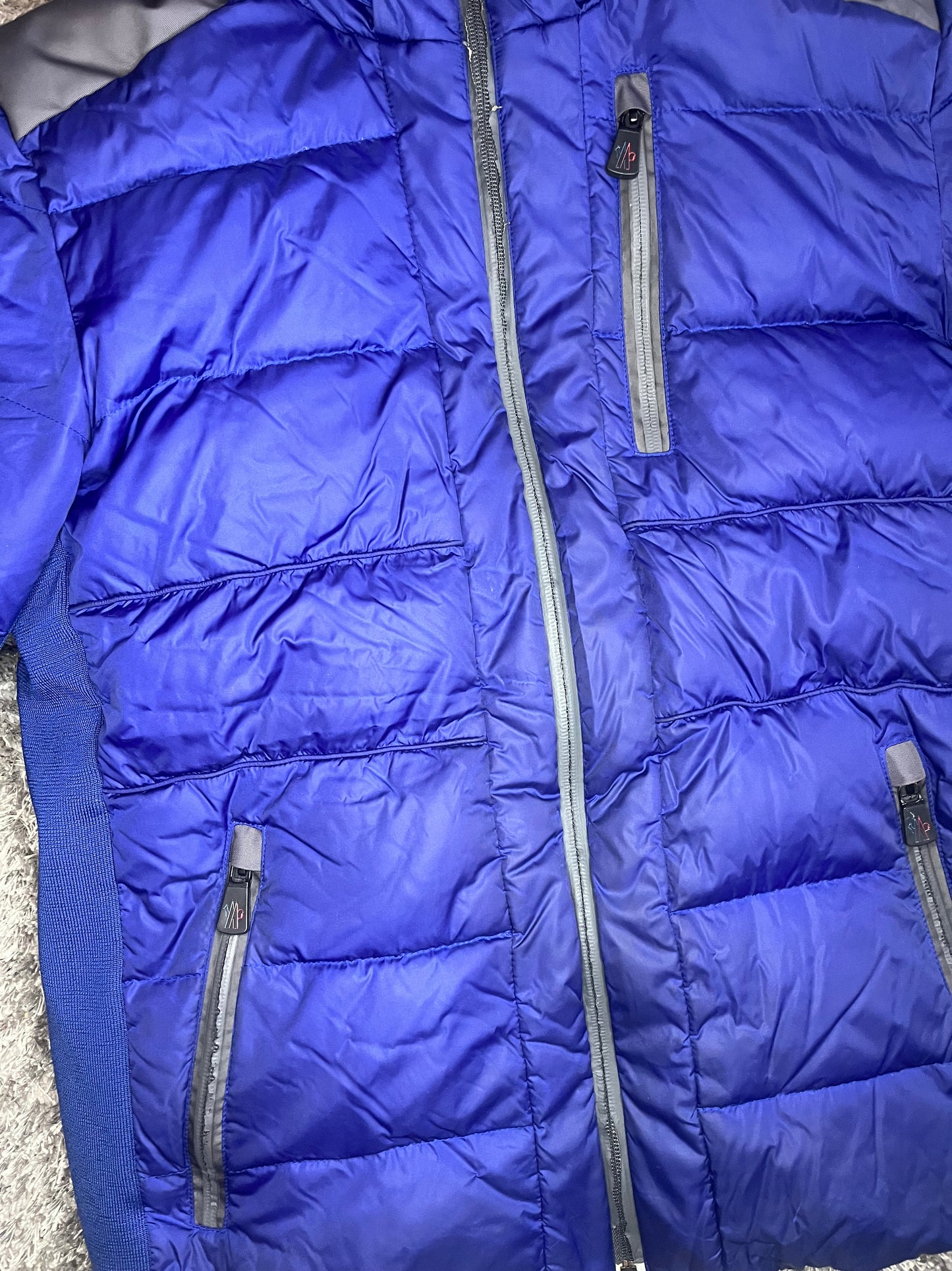 Moncler Grenoble - Fits Medium
