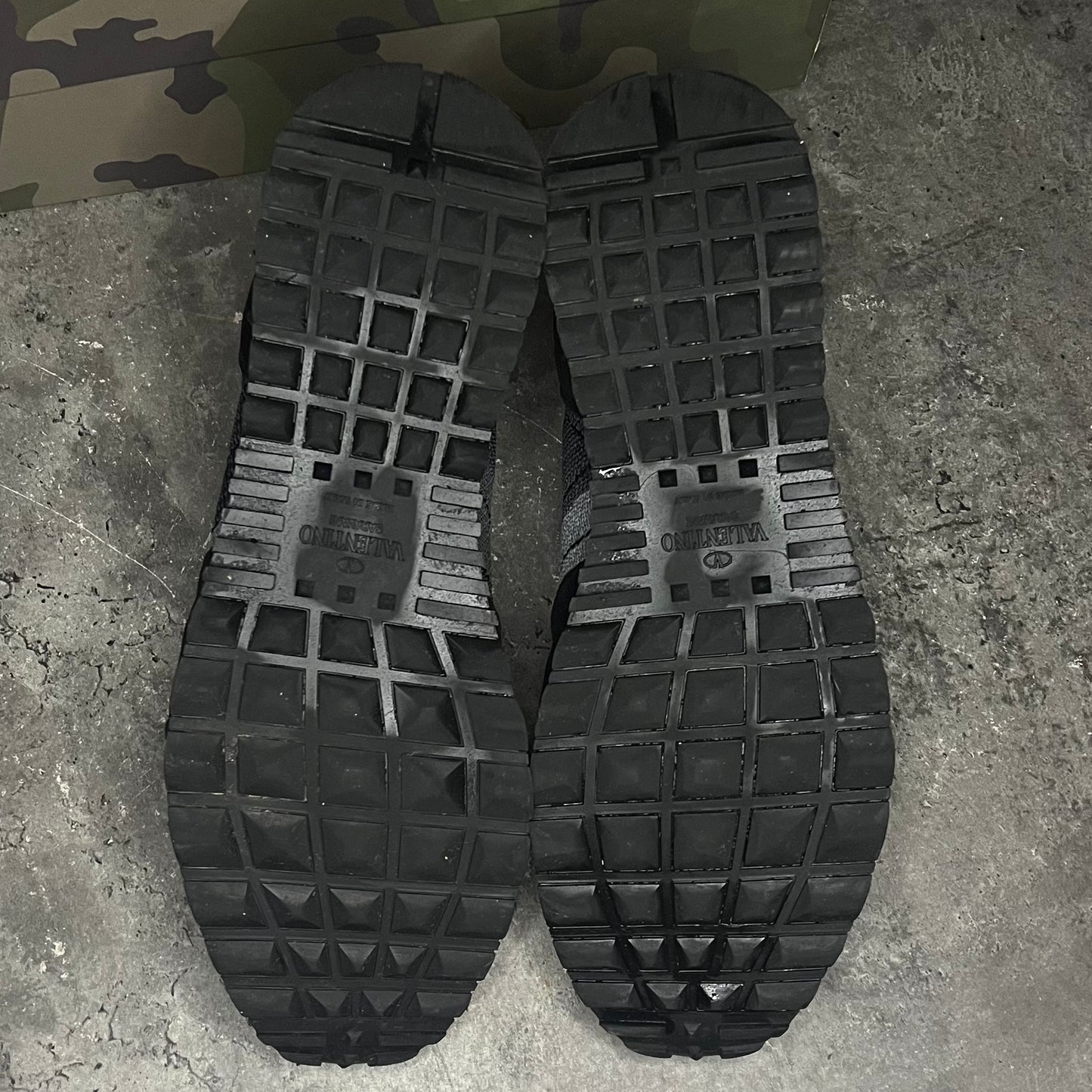 Valentino Rockrunner - Uk 7 (Fit 7.5/8)