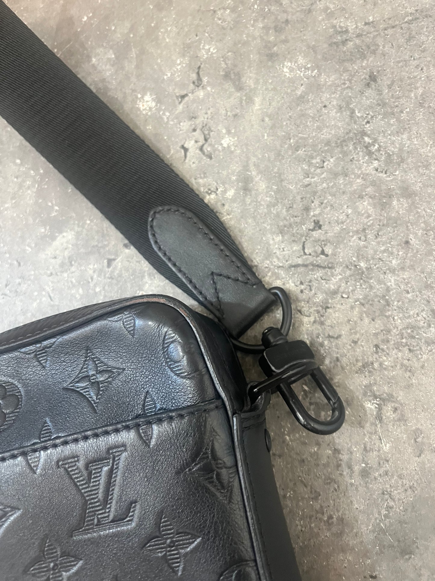 Louis Vuitton Duo Messenger