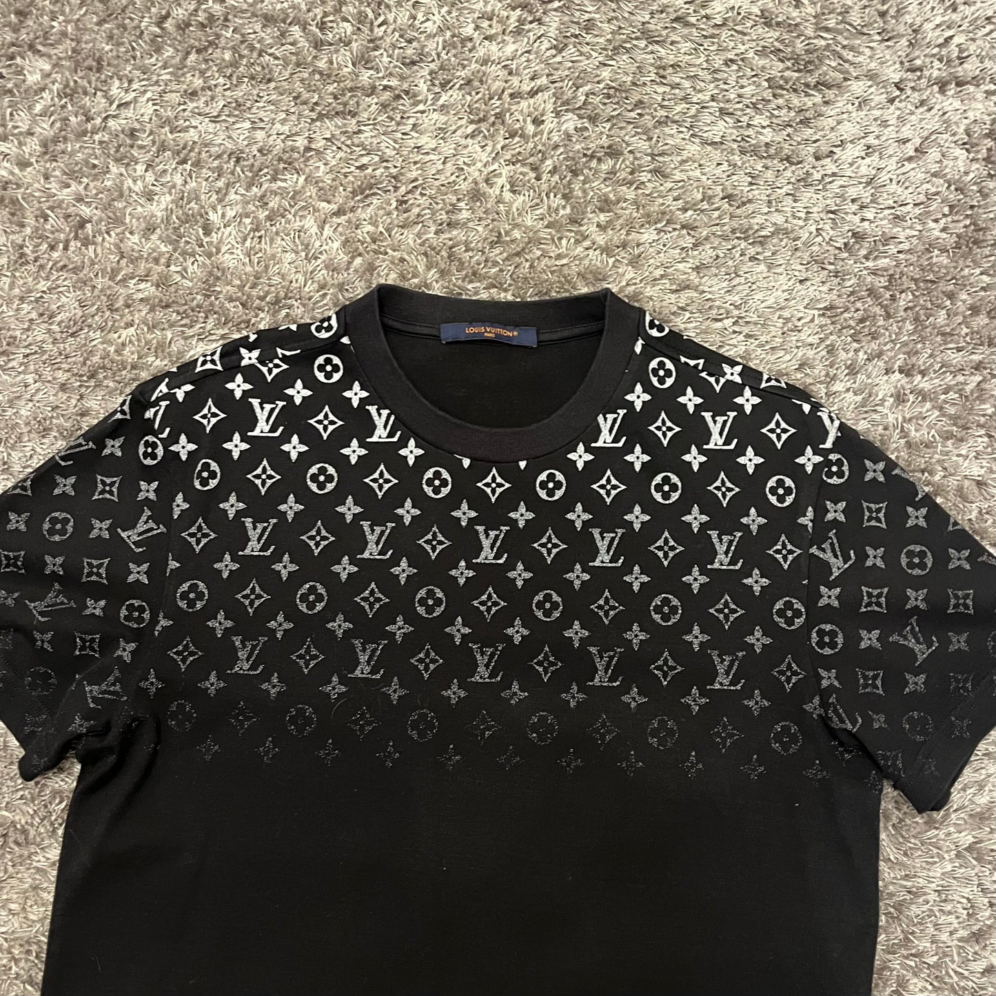 Louis Vuitton Gradient Tee - Medium (Fits S/M)